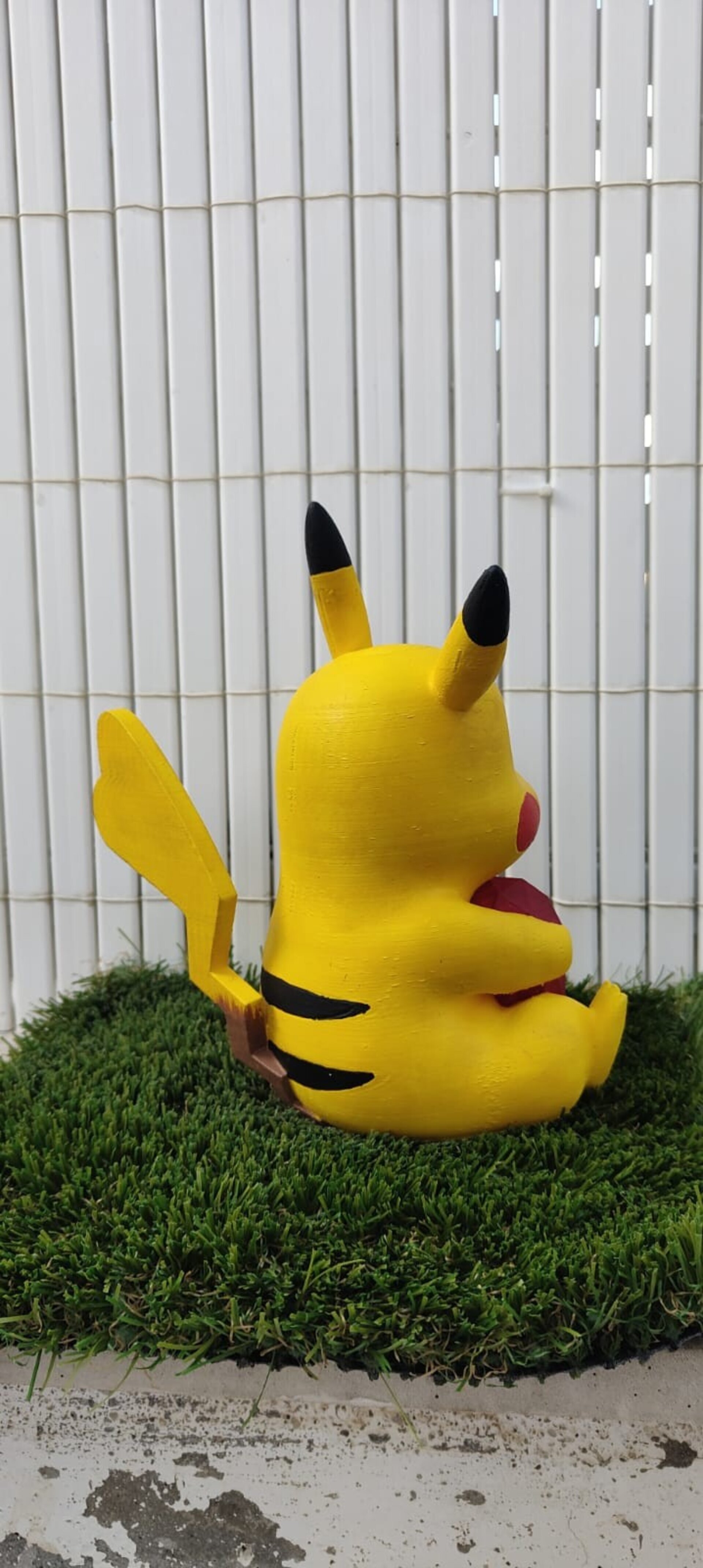 Figura Pikachu con un corazón - 4